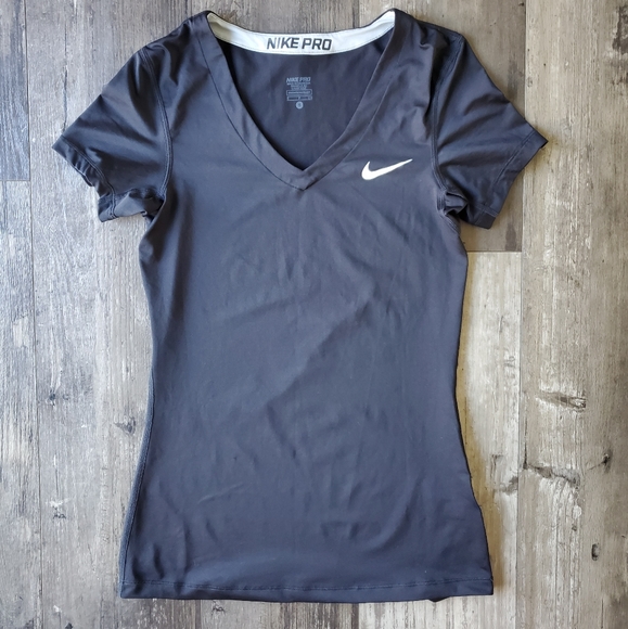 Nike Tops - Nike pro shirt